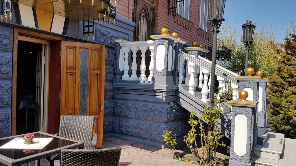 Versal Hotel Herson Dış mekan fotoğraf